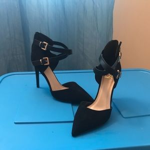 sexy black pumps with ankle straps